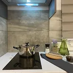Luxury Lavender لارنكا