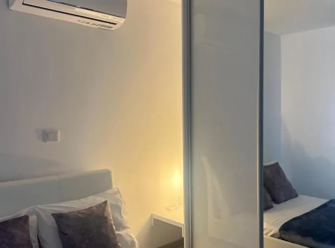 Luxury Lavender Апартаменти